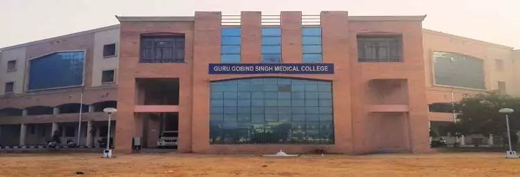 campus Guru Govind Singh Medical College