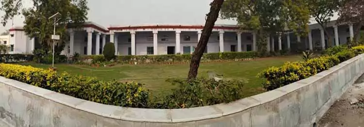 Ramjas School